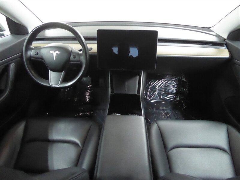 2018 TESLA MODEL 3 - Image 9