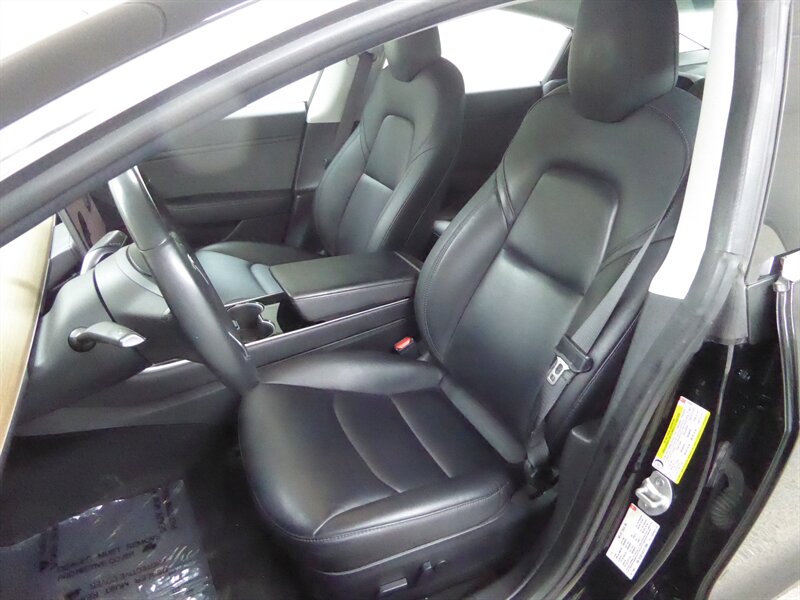 2018 TESLA MODEL 3 - Image 17