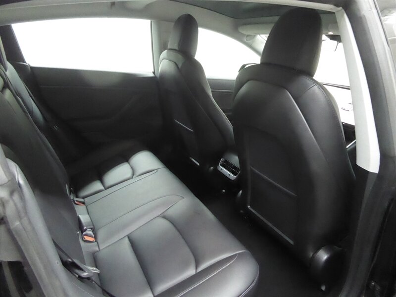 2018 TESLA MODEL 3 - Image 27