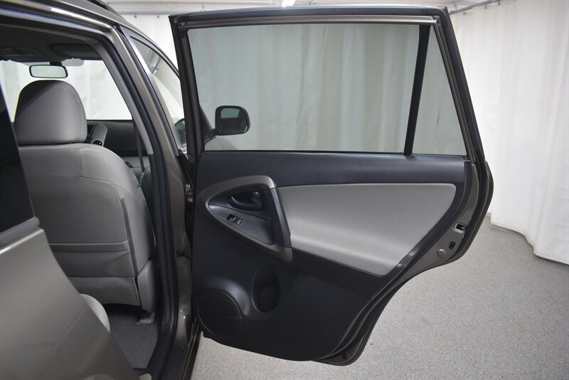 2010 TOYOTA RAV4 - Image 30