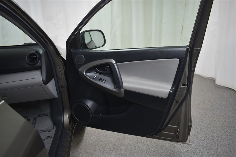 2010 TOYOTA RAV4 - Image 24