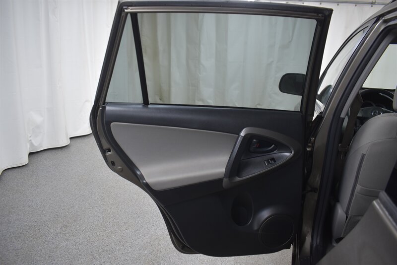 2010 TOYOTA RAV4 - Image 27