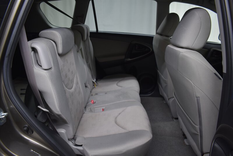 2010 TOYOTA RAV4 - Image 29