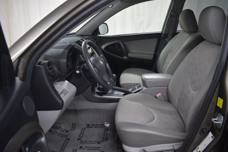 2010 TOYOTA RAV4 - Image 19