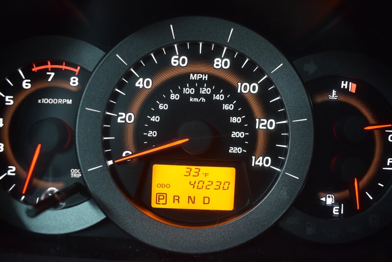 2010 TOYOTA RAV4 - Image 13