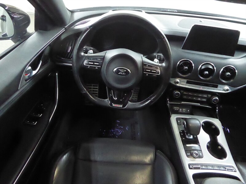 2020 KIA STINGER - Image 10