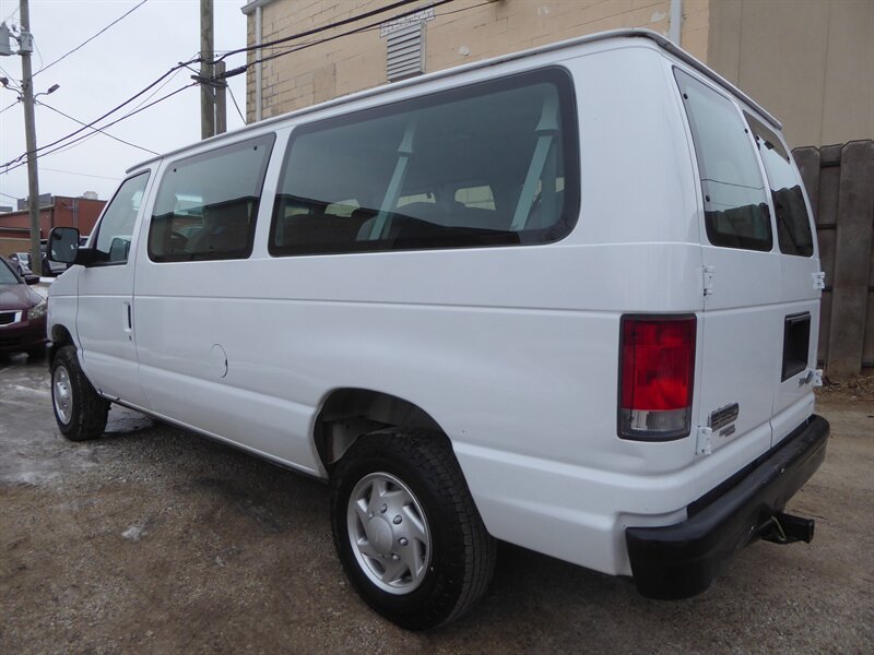 2013 FORD E-350 - Image 5