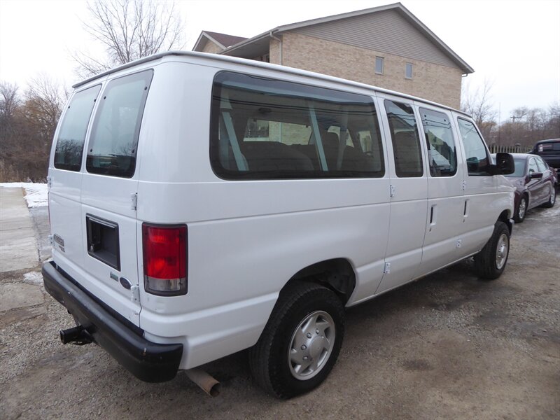 2013 FORD E-350 - Image 7