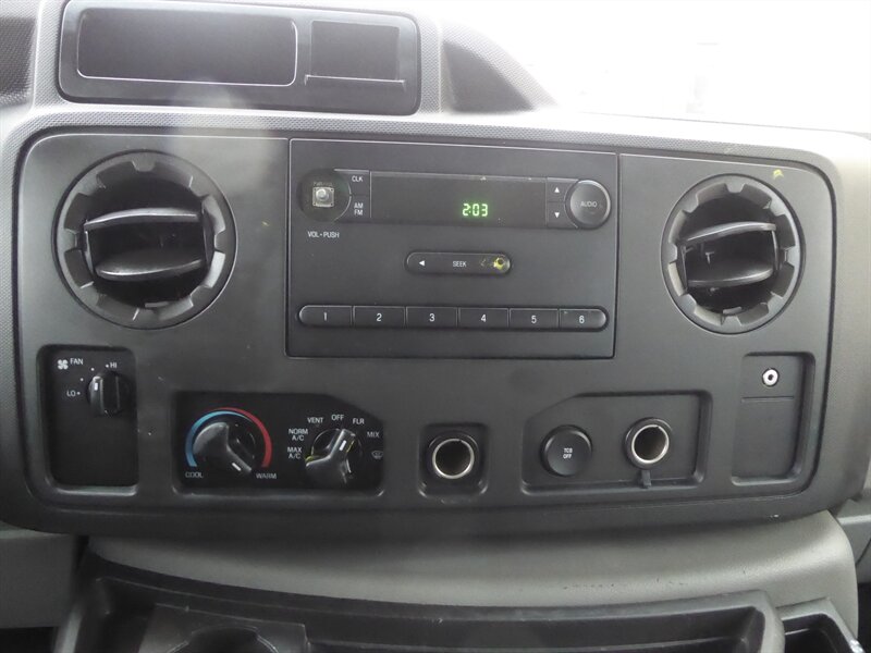 2013 FORD E-350 - Image 12