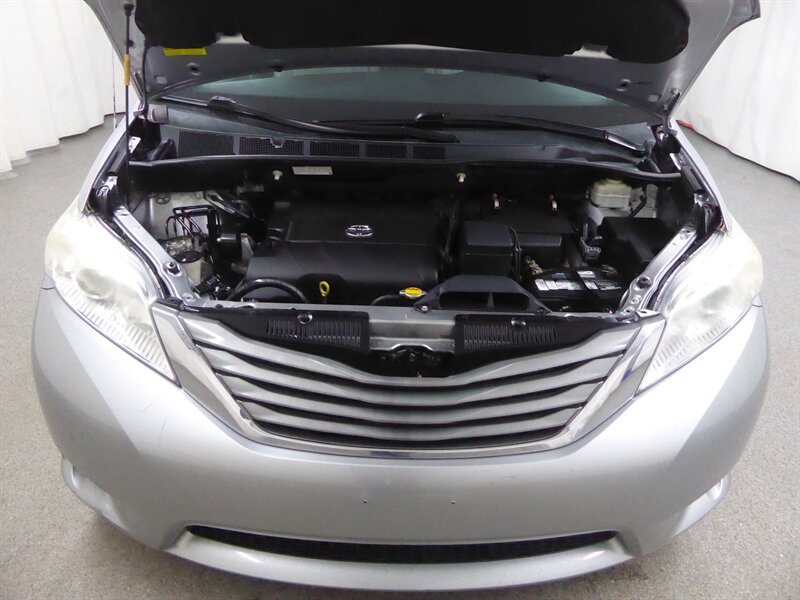 2013 TOYOTA SIENNA - Image 41