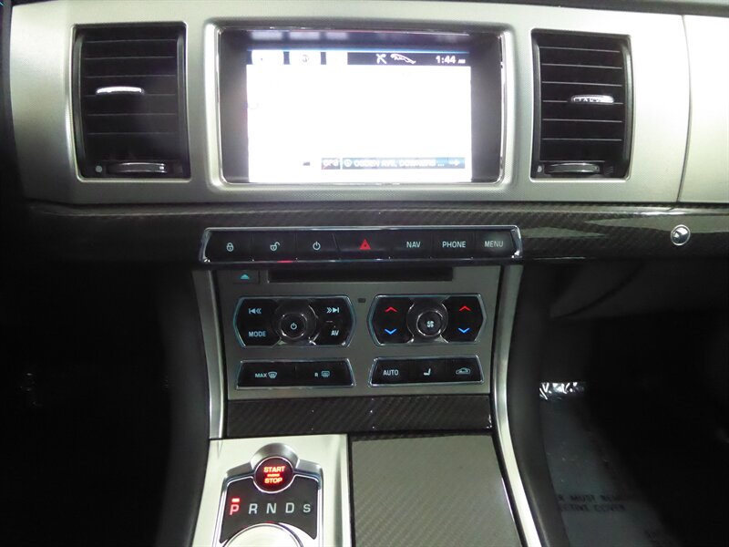 2013 JAGUAR XF - Image 19