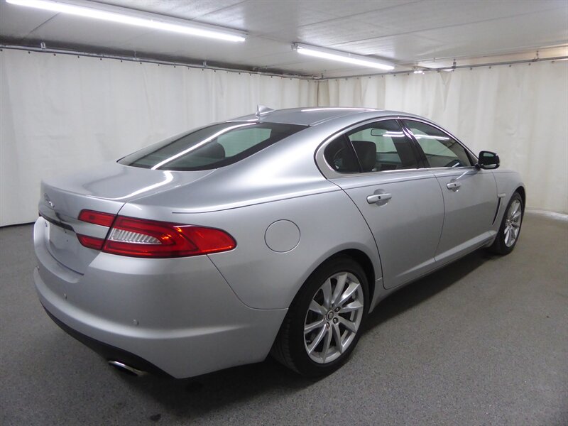 2013 JAGUAR XF - Image 7