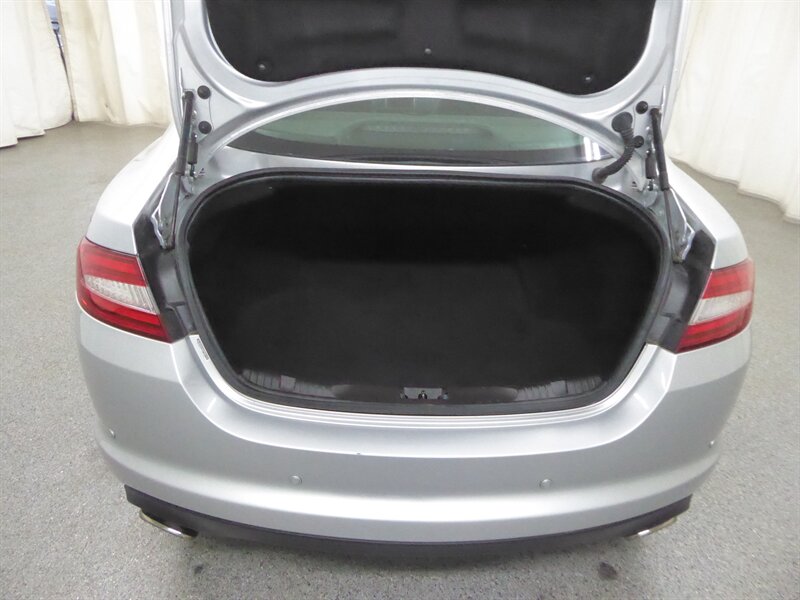 2013 JAGUAR XF - Image 35