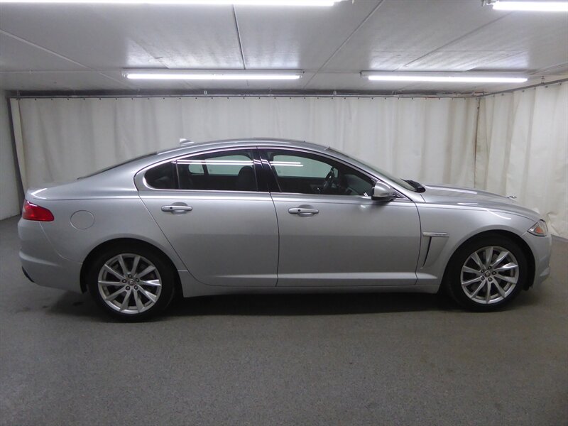 2013 JAGUAR XF - Image 8