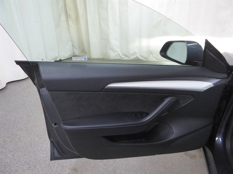 2021 TESLA MODEL 3 - Image 20