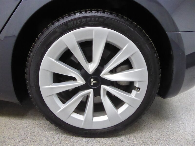 2021 TESLA MODEL 3 - Image 32