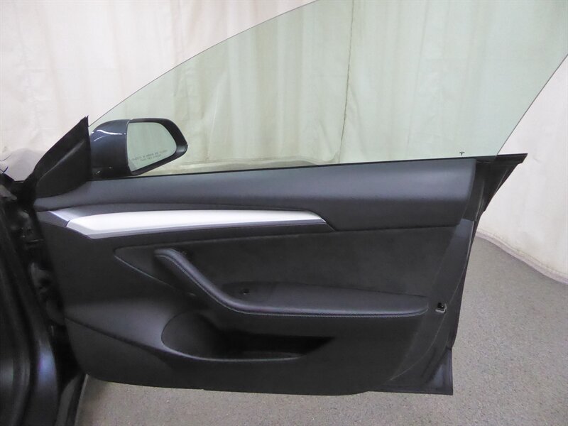 2021 TESLA MODEL 3 - Image 24
