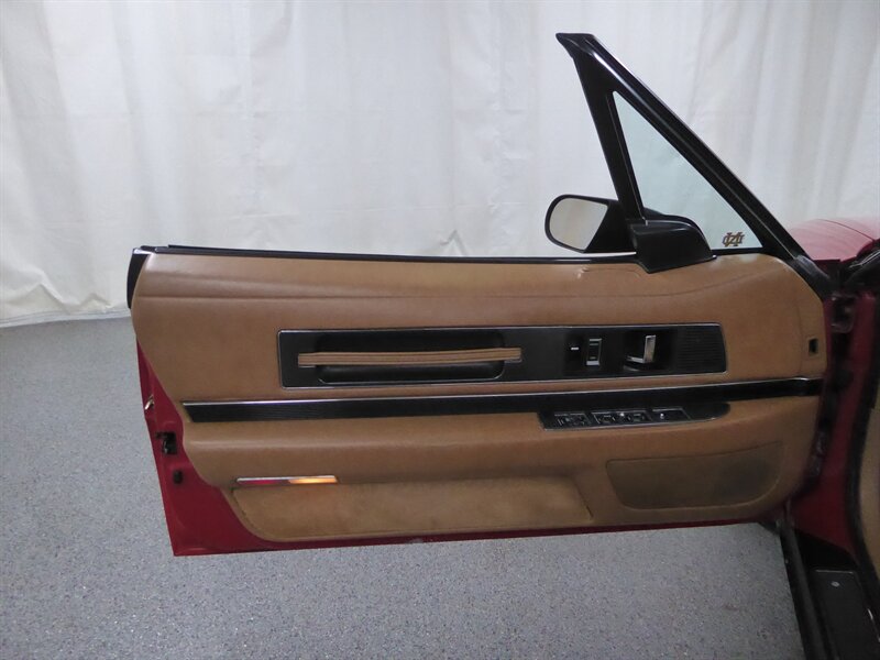 1990 BUICK REATTA - Image 27