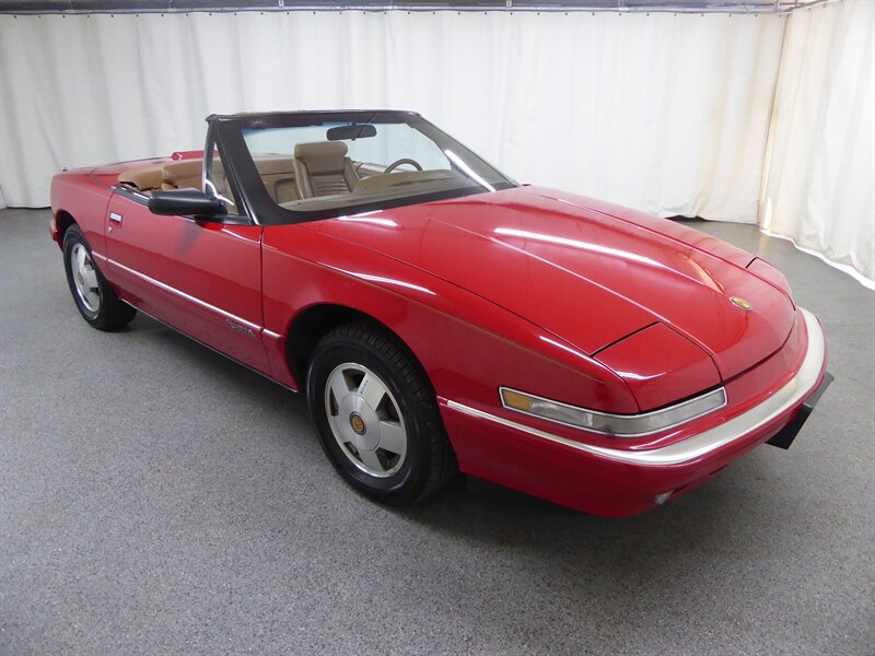 1990 BUICK REATTA - Image 1