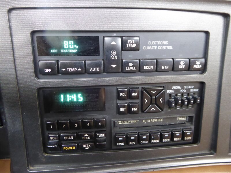 1990 BUICK REATTA - Image 22