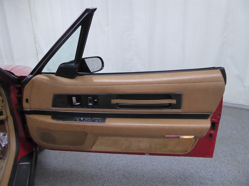 1990 BUICK REATTA - Image 31