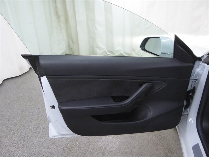 2018 TESLA MODEL 3 - Image 21