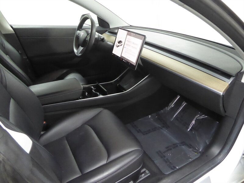 2018 TESLA MODEL 3 - Image 22
