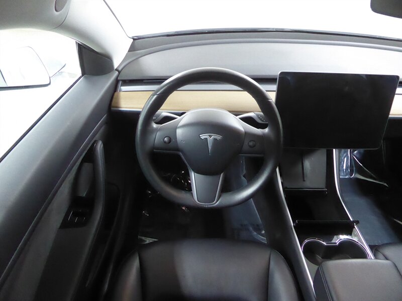 2018 TESLA MODEL 3 - Image 10
