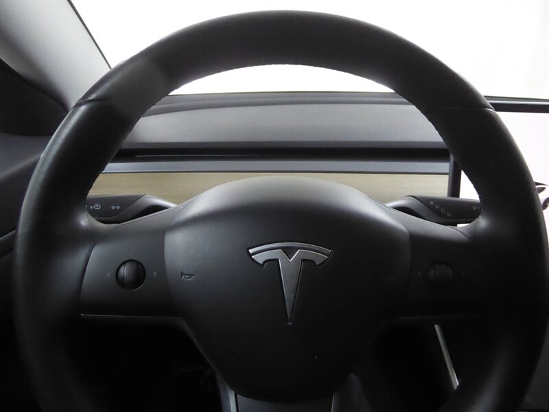 2018 TESLA MODEL 3 - Image 11