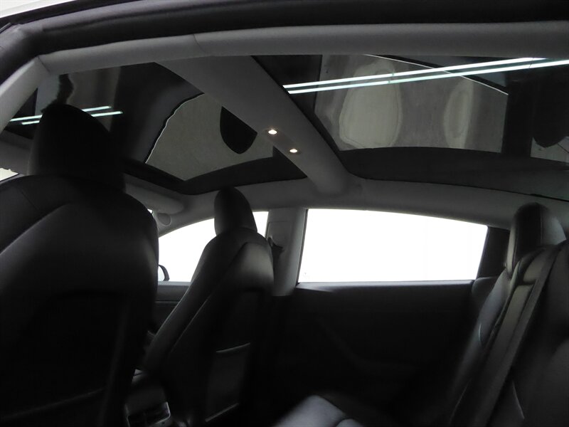 2018 TESLA MODEL 3 - Image 17
