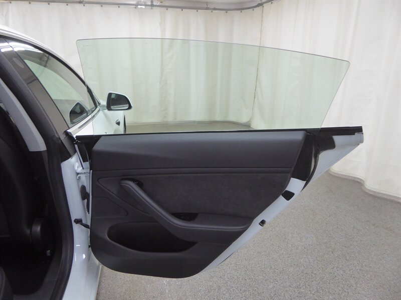 2018 TESLA MODEL 3 - Image 31