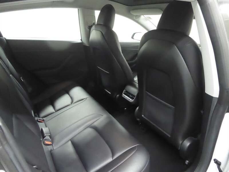 2018 TESLA MODEL 3 - Image 29
