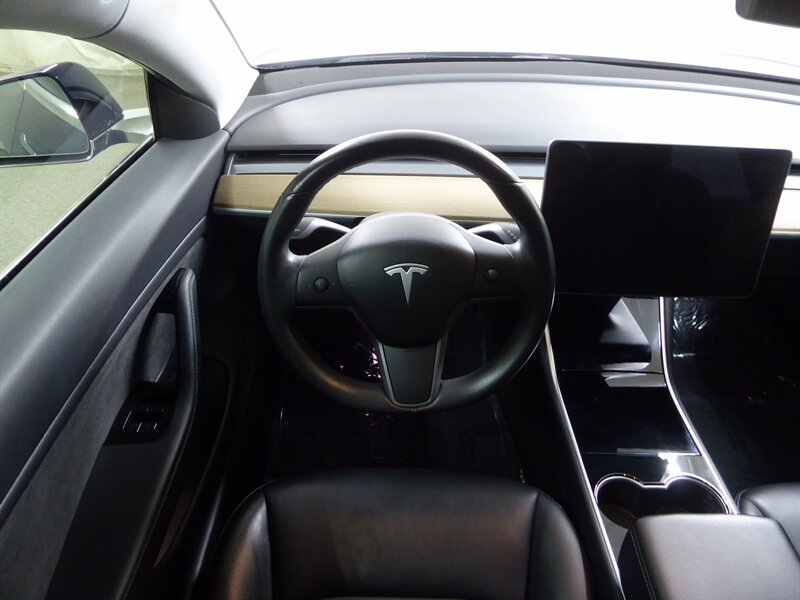 2018 TESLA MODEL 3 - Image 10