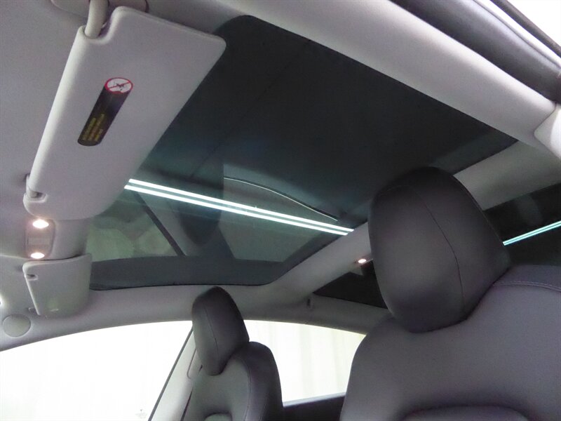 2018 TESLA MODEL 3 - Image 16