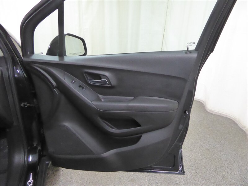 2015 CHEVROLET TRAX - Image 25