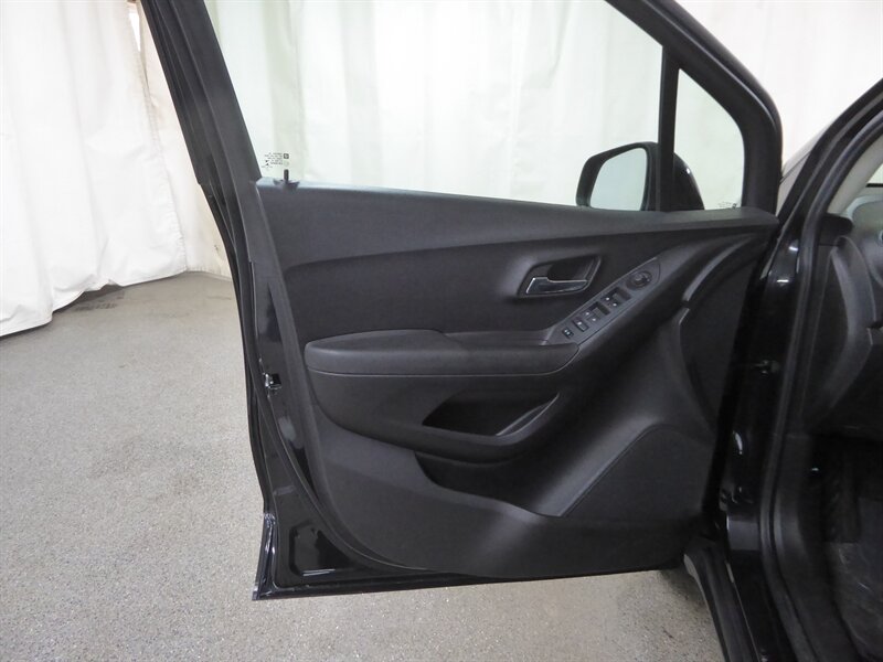 2015 CHEVROLET TRAX - Image 21