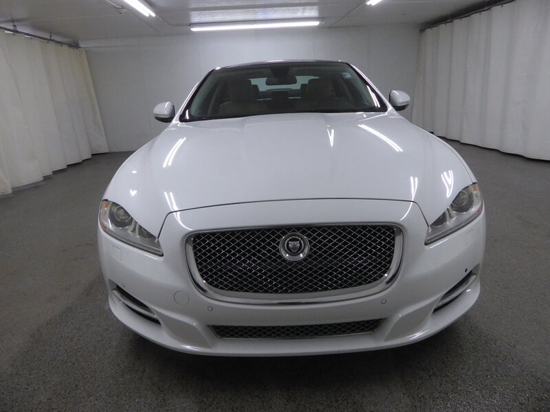 2013 Jaguar XJ  