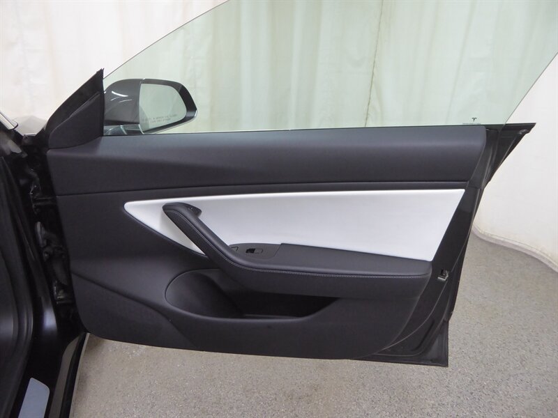 2018 TESLA MODEL 3 - Image 24