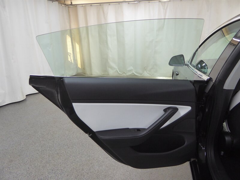 2018 TESLA MODEL 3 - Image 27