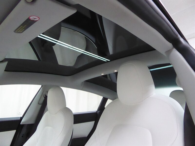 2018 TESLA MODEL 3 - Image 16