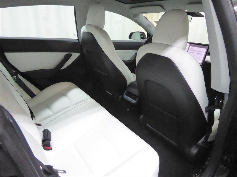 2018 TESLA MODEL 3 - Image 28