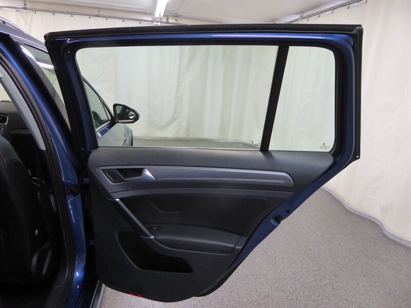 2017 VOLKSWAGEN GOLF ALLTRACK - Image 30