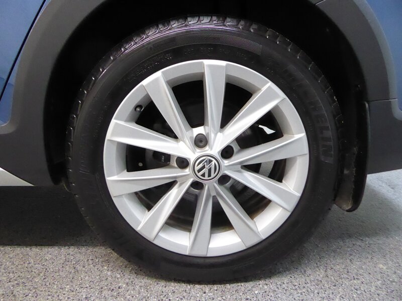 2017 VOLKSWAGEN GOLF ALLTRACK - Image 32