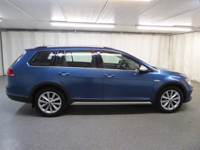 2017 VOLKSWAGEN GOLF ALLTRACK - Image 8