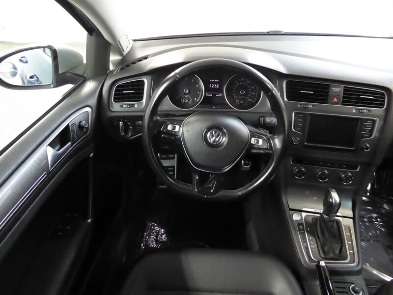 2017 VOLKSWAGEN GOLF ALLTRACK - Image 10