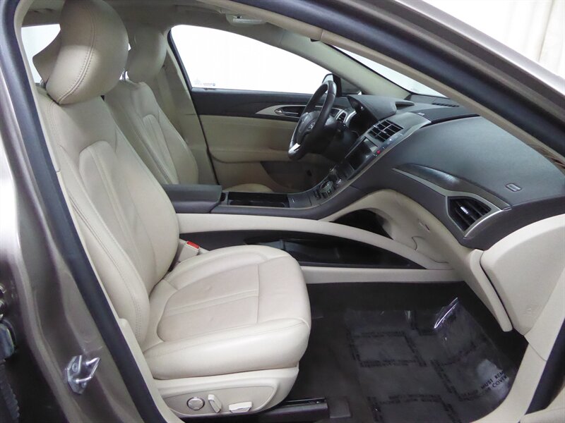 2019 LINCOLN MKZ - Image 24