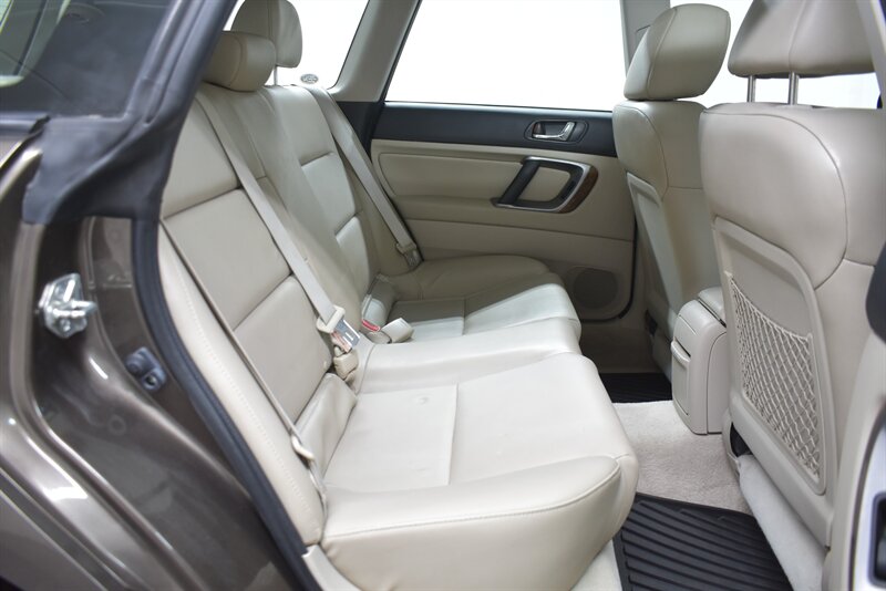 2008 SUBARU OUTBACK - Image 27