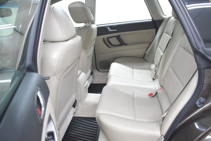 2008 SUBARU OUTBACK - Image 24