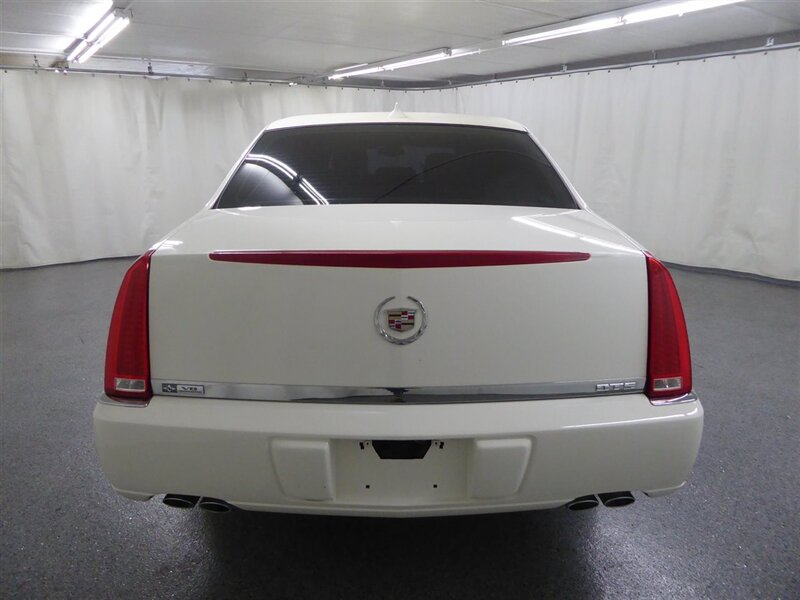 2009 Cadillac DTS Limo photo