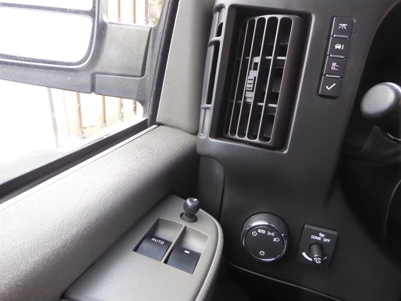 2017 CHEVROLET EXPRESS - Image 15